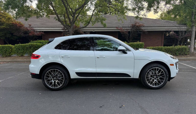2018 Porsche Macan S