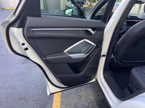 2019 Audi Q3 quattro Premium 45 TFSI