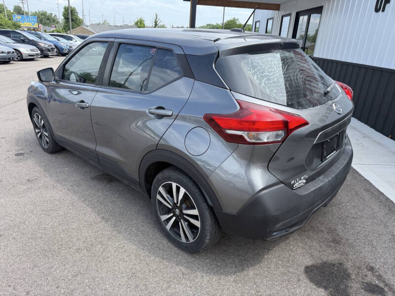 2019 Nissan Kicks S