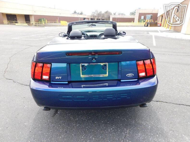 2004 Ford Mustang SVT Cobra