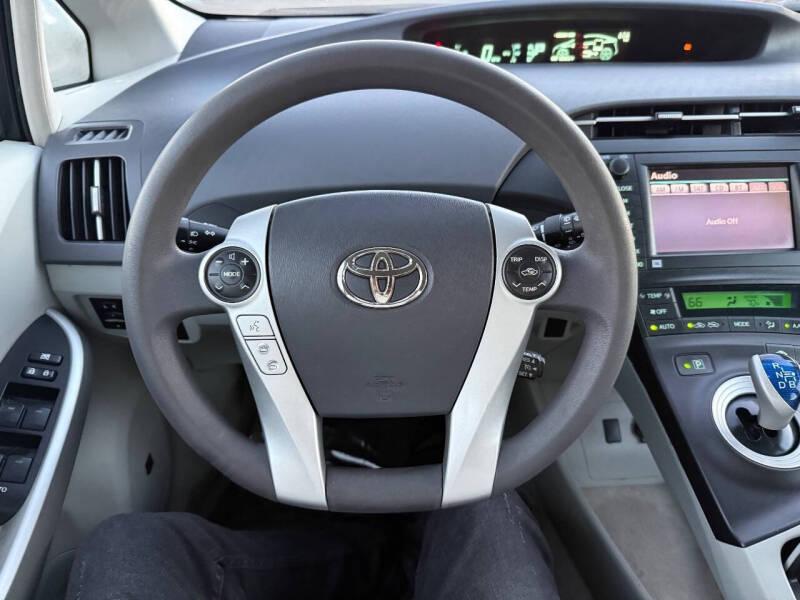 2010 Toyota Prius II