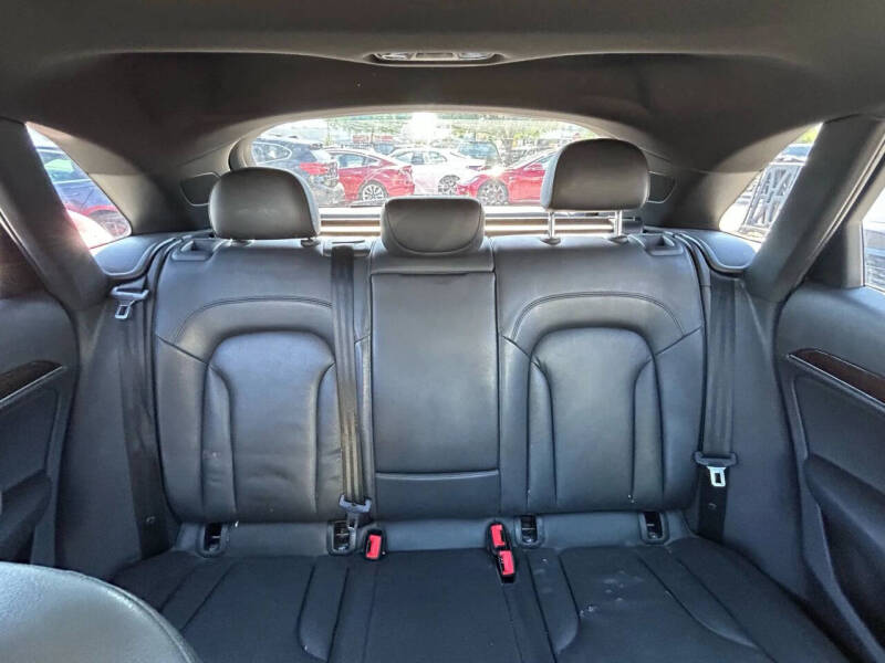 2015 Audi Q3 2.0T quattro Prestige