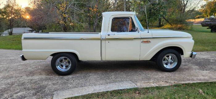 1965 Ford F-100