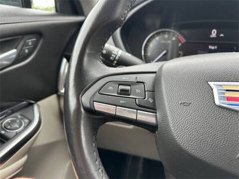 2022 Cadillac XT4 Luxury