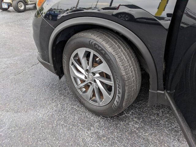 2015 Nissan Rogue 33
