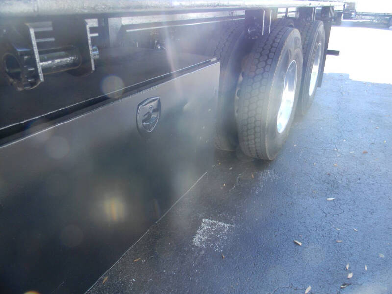 2012 Freightliner M2 112