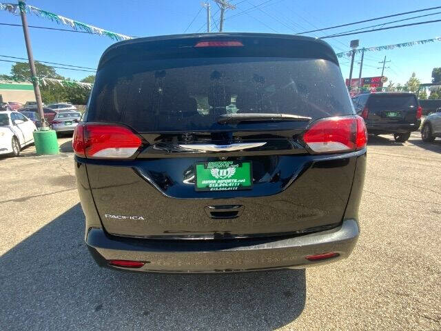 2017 Chrysler Pacifica Touring