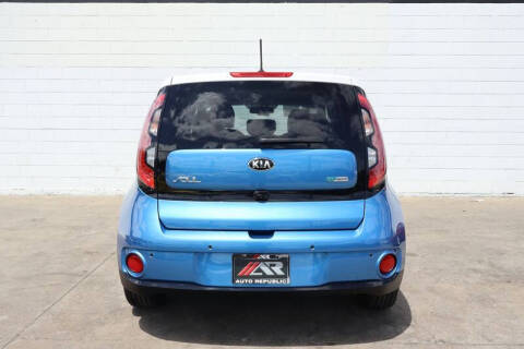 2016 Kia Soul EV +