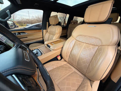 2022 Jeep Grand Wagoneer Series III