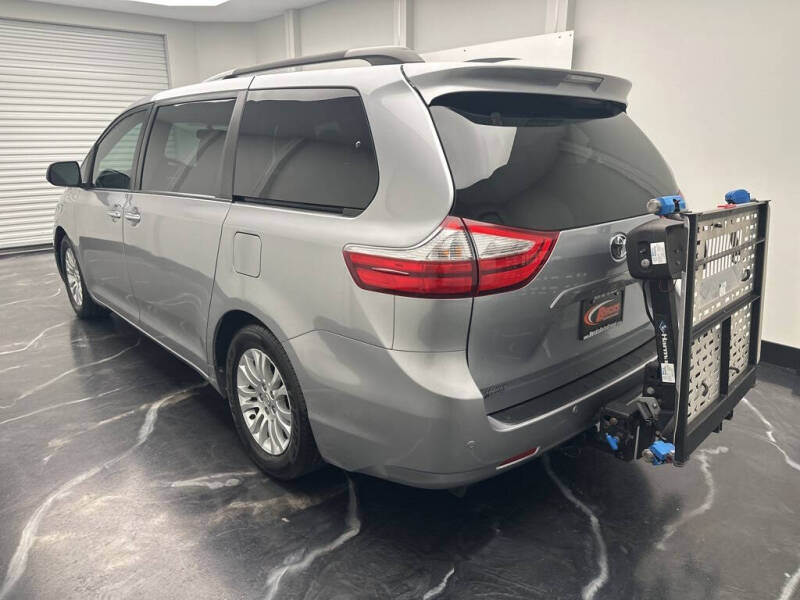 2016 Toyota Sienna