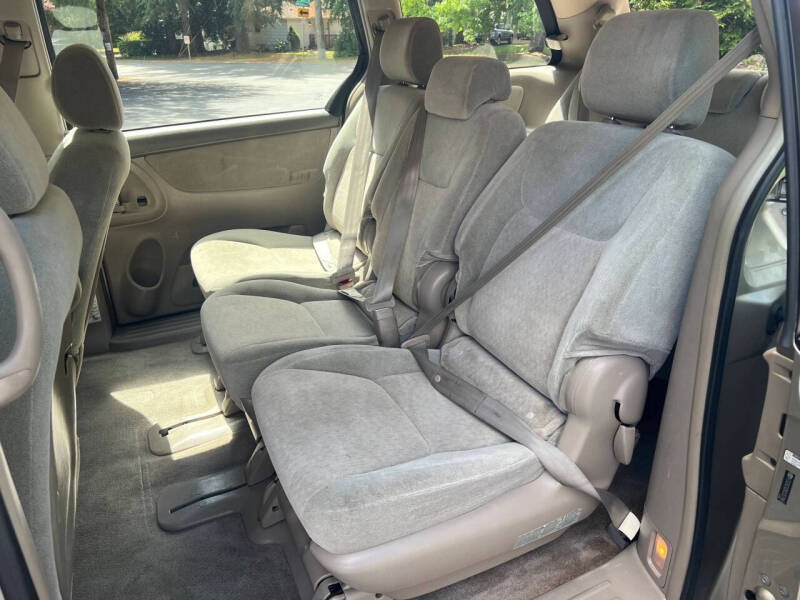 2005 Toyota Sienna