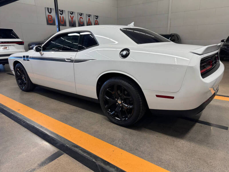 2015 Dodge Challenger SXT Plus