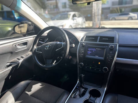 2017 Toyota Camry SE