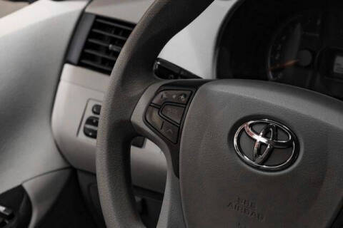 2012 Toyota Sienna LE 8-Passenger