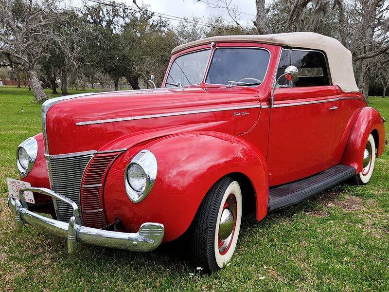 1940 Ford Deluxe