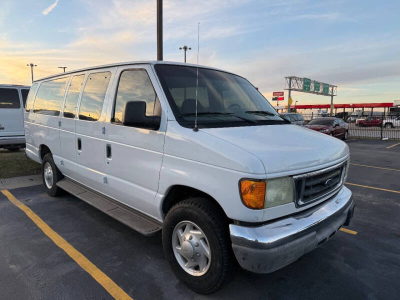 2004 Ford E-Series E-350 SD