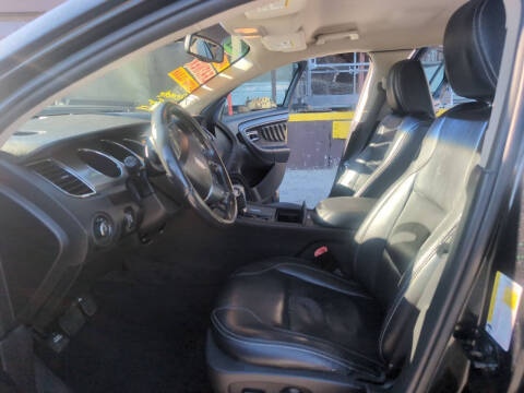 2011 Ford Taurus SEL