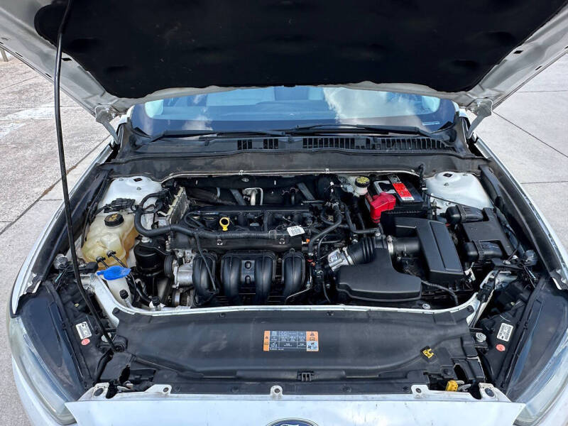 2013 Ford Fusion S