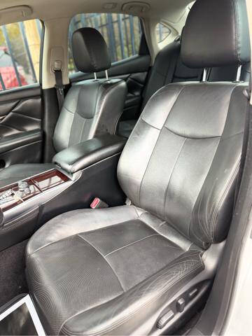 2015 Infiniti Q70 3.7