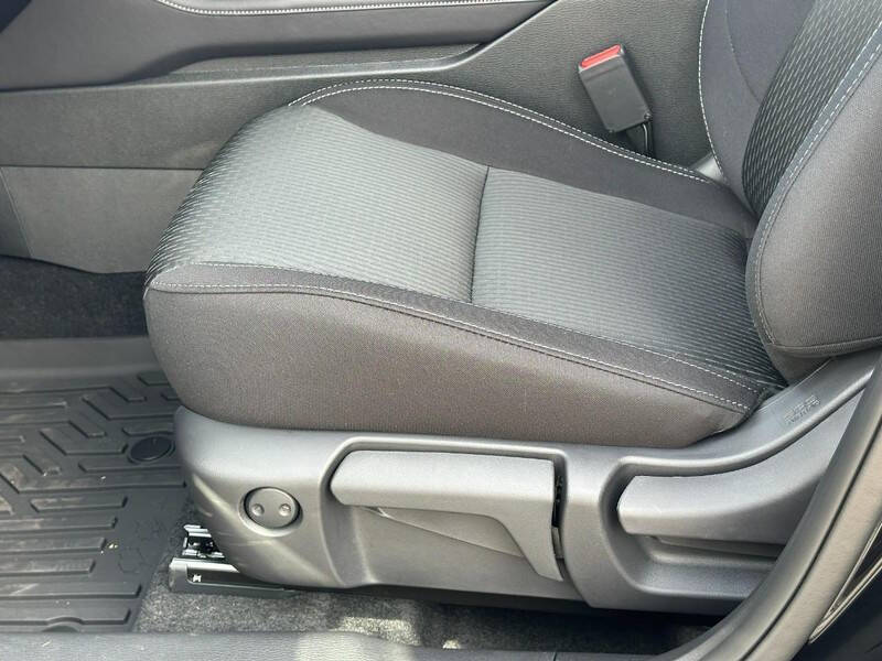 2025 Mitsubishi Outlander ES