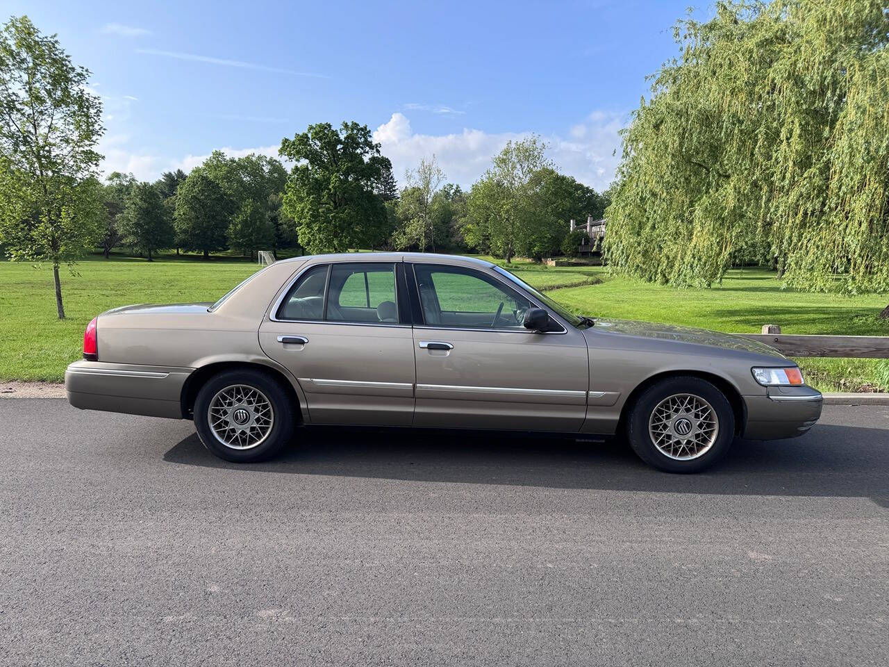 2002 Mercury Grand Marquis 13