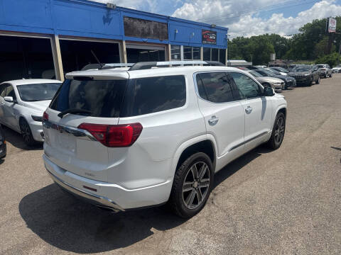 2017 GMC Acadia Denali