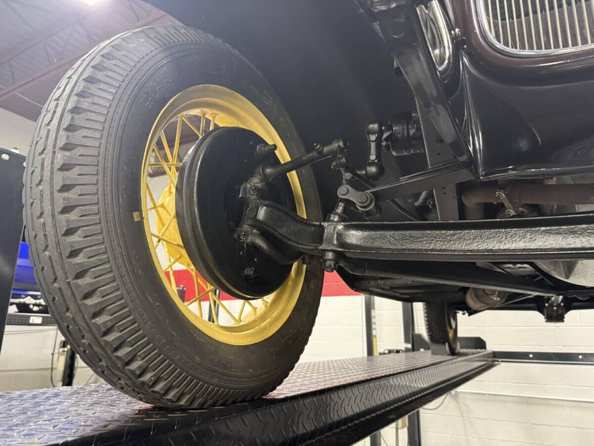 1932 Ford Model 18 71