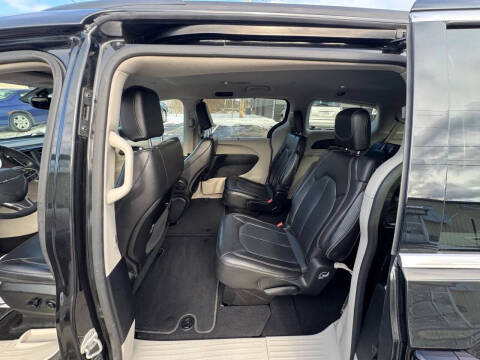 2020 Chrysler Voyager LXi