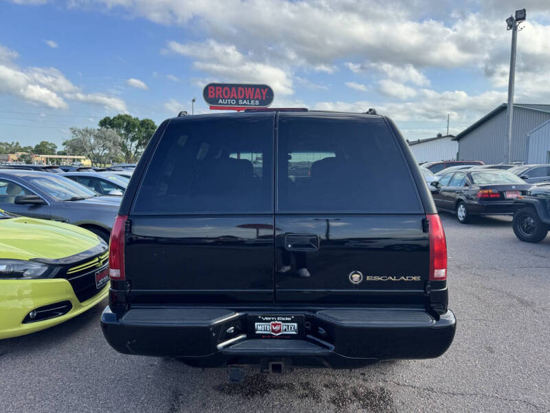 2000 Cadillac Escalade