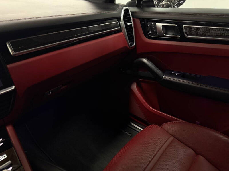 2022 Porsche Cayenne