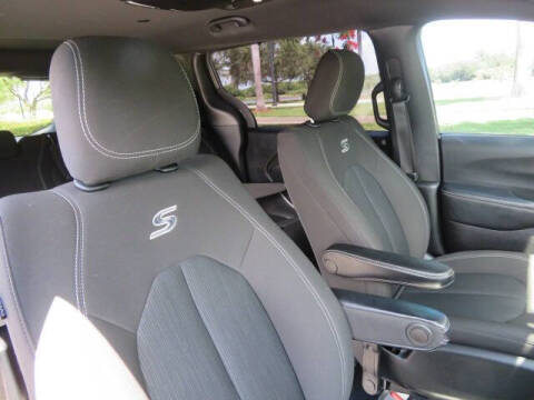 2021 Chrysler Pacifica Touring