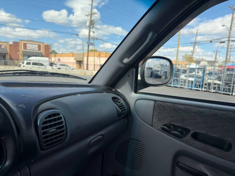 2001 Dodge Ram 1500 ST