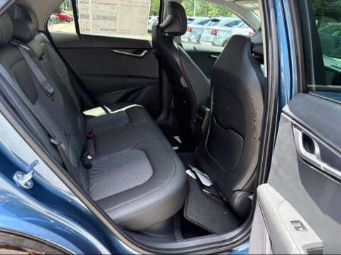 2025 Kia Niro EX Touring