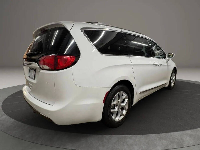 2017 Chrysler Pacifica