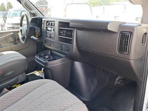2025 Chevrolet Express 2500