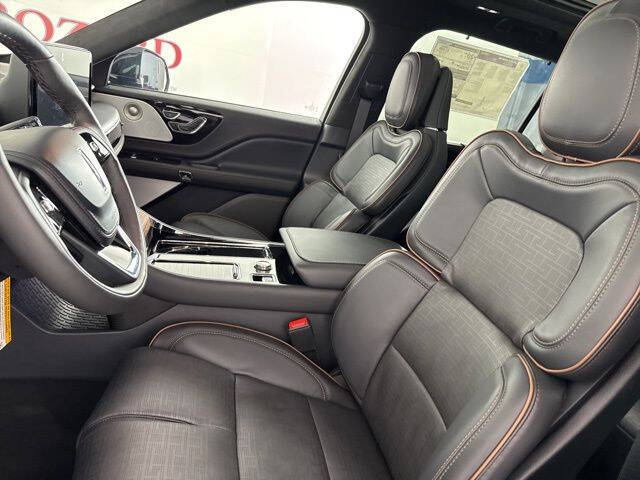 2025 Lincoln Aviator Black Label