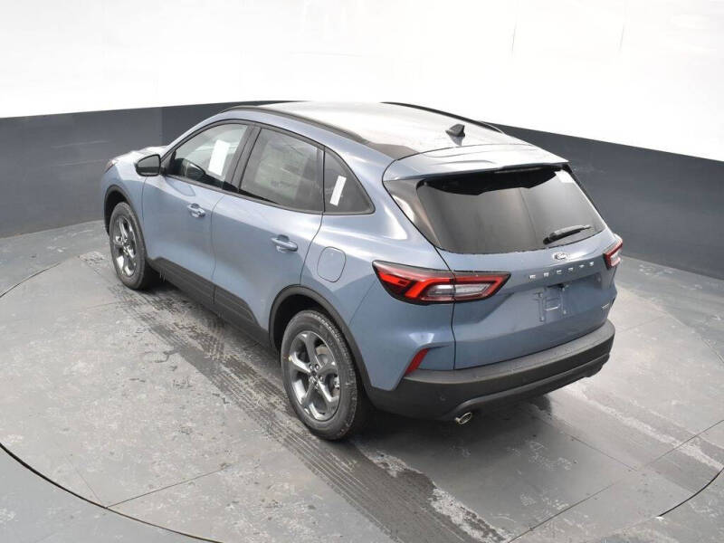 2026 Ford Escape Hybrid ST-Line Select