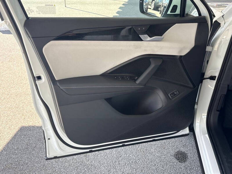 2025 Volkswagen Tiguan SE 4Motion