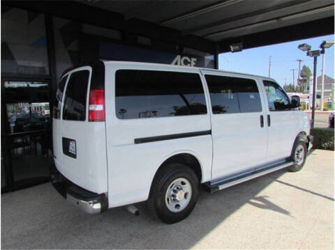 2017 Chevrolet Express LT 2500