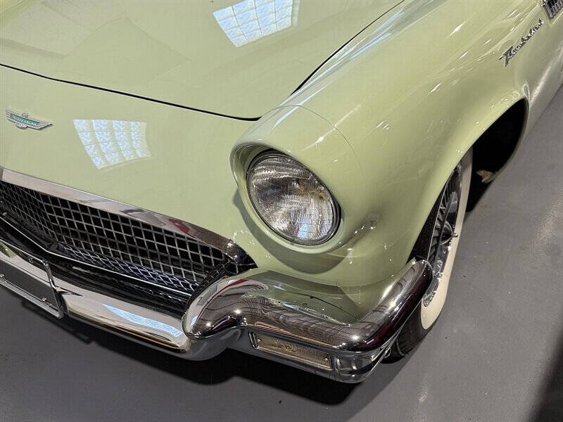 1957 Ford Thunderbird 12