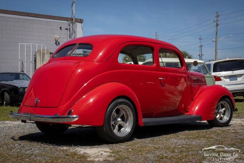 1937 Ford Tudor