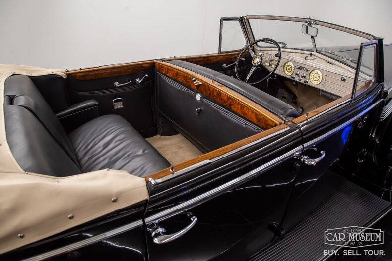 1937 Cadillac Series 85