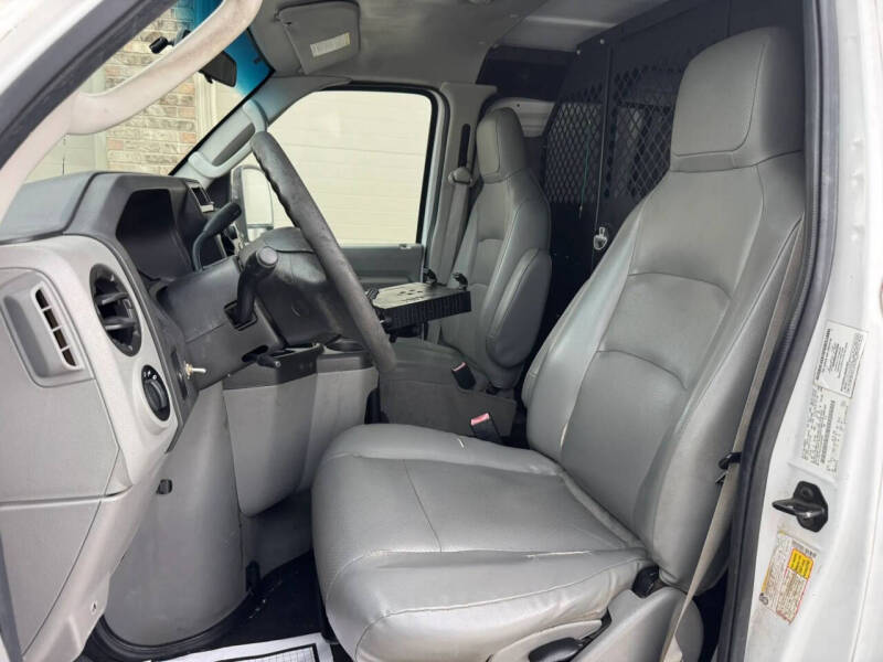 2014 Ford E-Series E-150