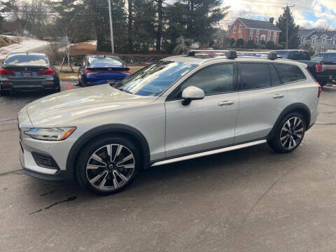 2020 Volvo V60 Cross Country