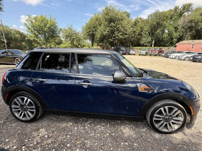 2017 MINI Hardtop 4 Door Cooper