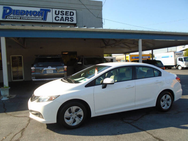 2015 Honda Civic LX's photo