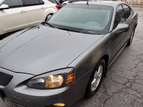 2005 Pontiac Grand Prix for sale at D -N- J Auto Sales Inc. in Fort Wayne IN