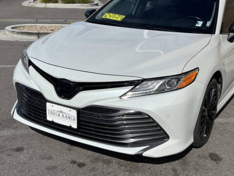 2019 Toyota Camry Hybrid XLE