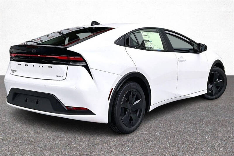 2026 Toyota Prius LE