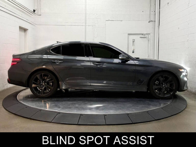 2022 Genesis G70
